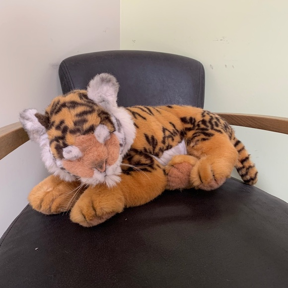 VTG 1988 Applause Avarti Sleeping Tiger Animal Plush Italy - Picture 1 of 13